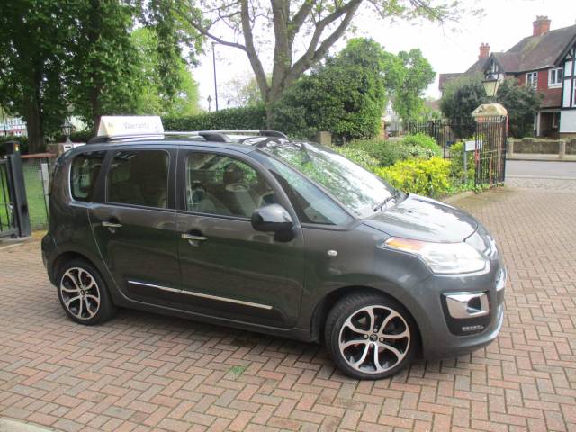 2016 Citroen C3 Picasso 1.2 PureTech Platinum 5dr FSH Bluetooth Alloys