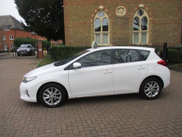2013 Toyota Auris 1.33 Dual VVTi Icon 5dr Bluetooth Alloys