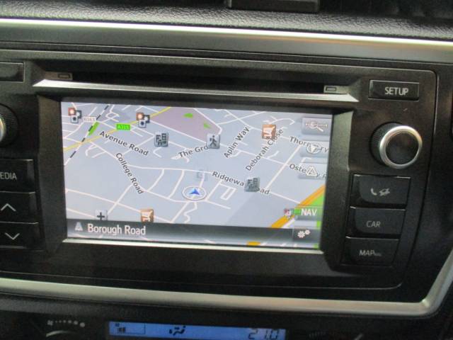 2015 Toyota Auris 1.6 V-Matic Icon+ 5dr Full Toyota History Satnav